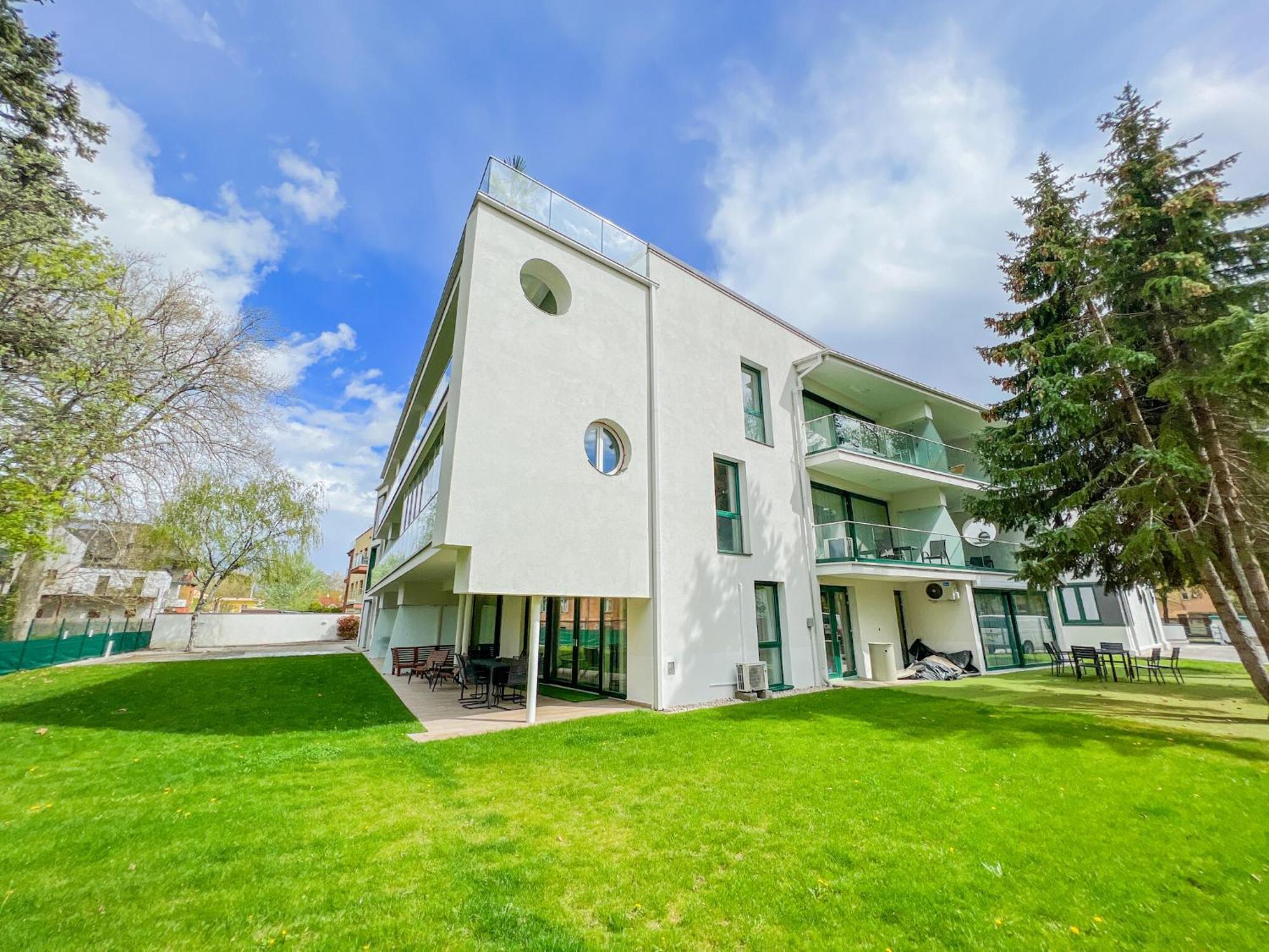 Villa Bauhaus Gold Siófok Exteriér fotografie
