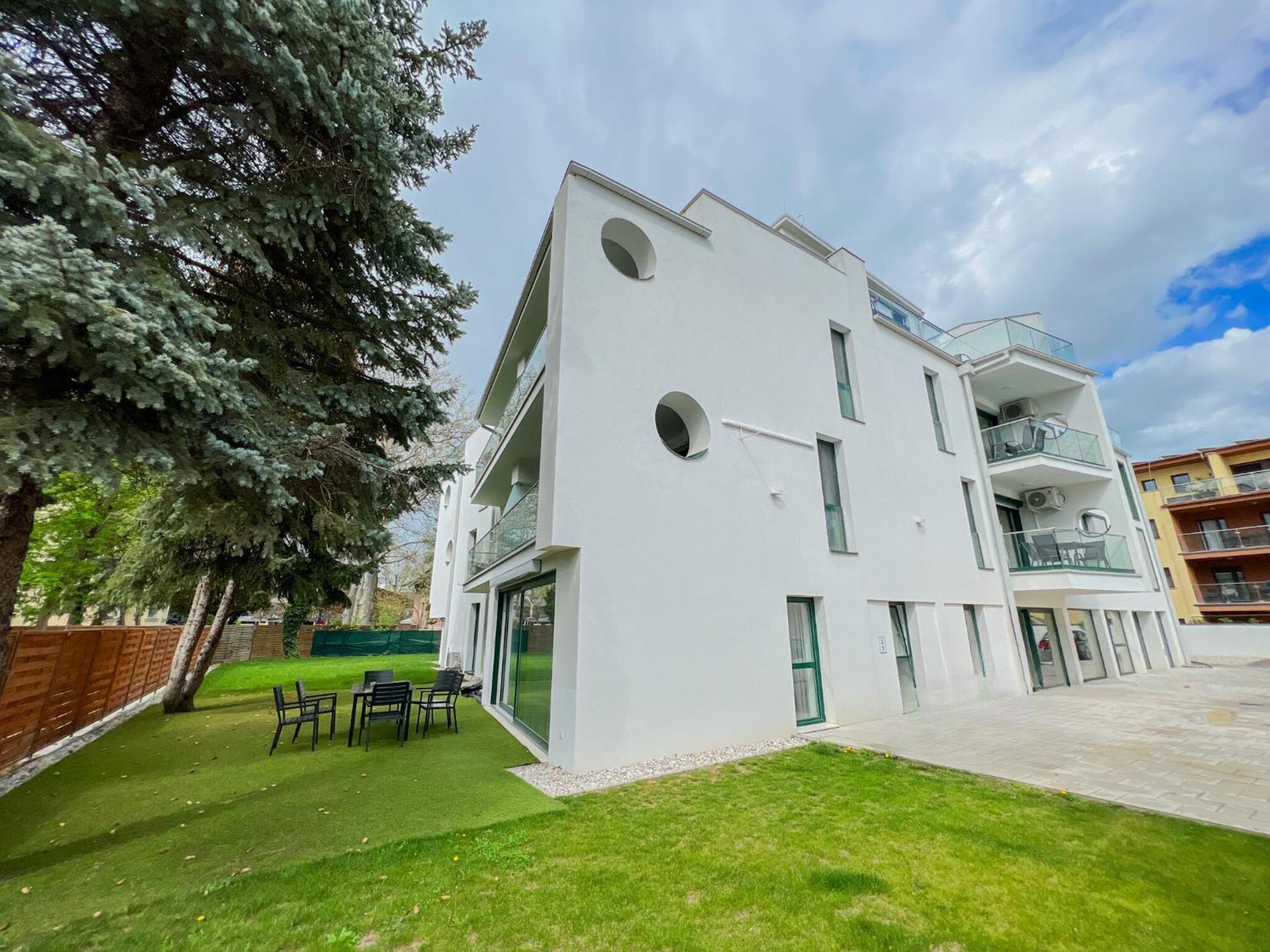 Villa Bauhaus Gold Siófok Exteriér fotografie